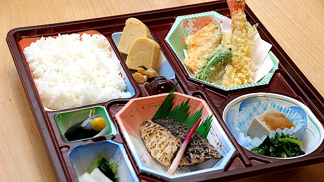 甲賀市水口町和食いろはのテイクアウト用天ぷら弁当