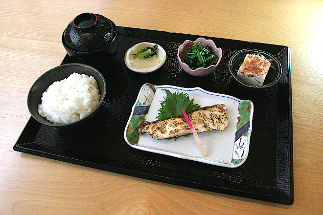 甲賀市水口町いろはのたい焼き魚定食